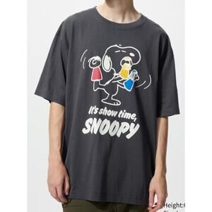 Uniqlo Peanuts It's Show Time, SNOOPY Graphic T-shirt in Gray